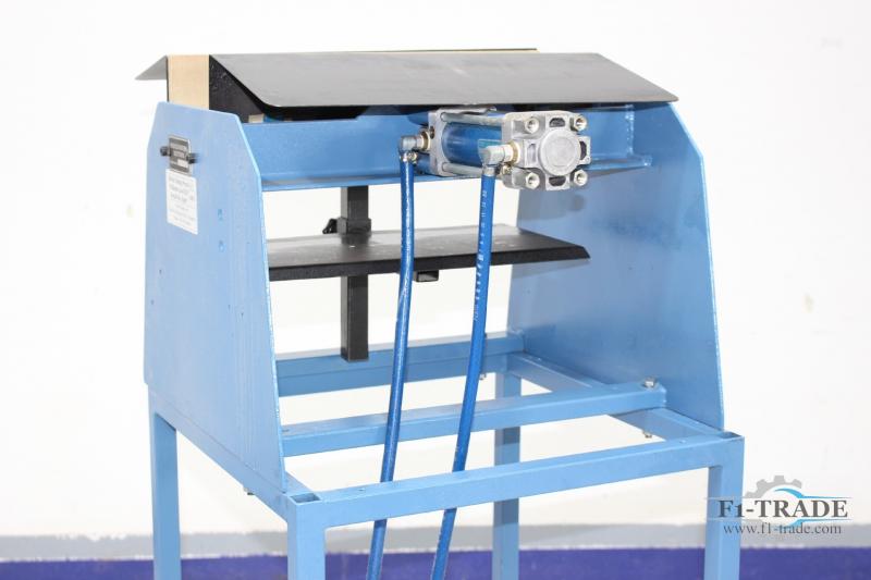 Block Gluing Press Pic 5