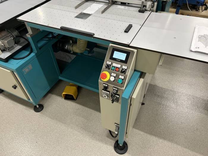 CMC Q Cover Two LPA2 50-70 Hard Cover Maker Pic 5