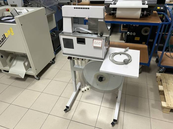 COM J 240/30 Banding Machine on a Base Pic 2