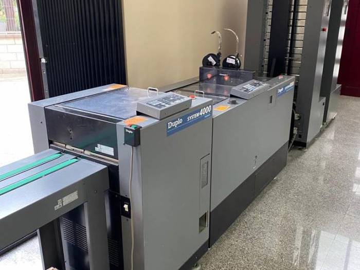 Duplo System 4000 booklet maker Pic 3