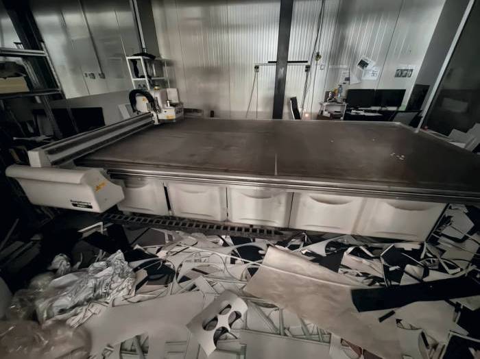 Esko Kongsberg V 24P plotter Pic 3