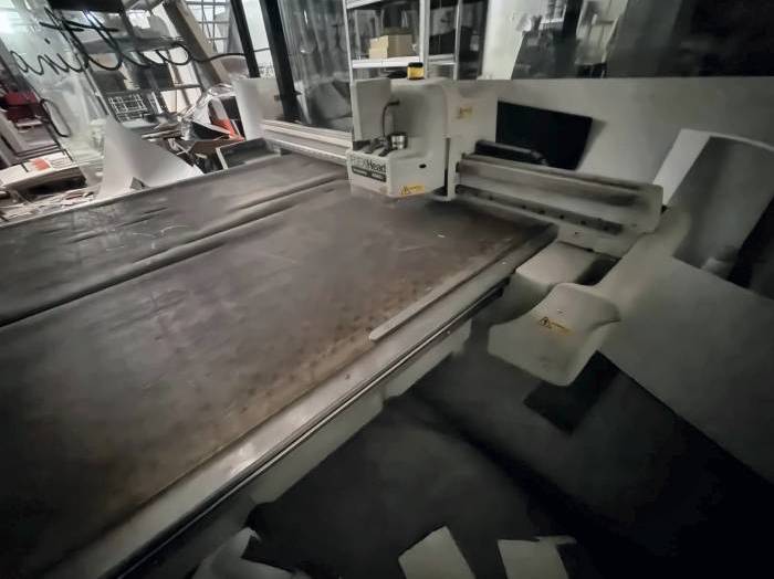Esko Kongsberg V 24P plotter Pic 1