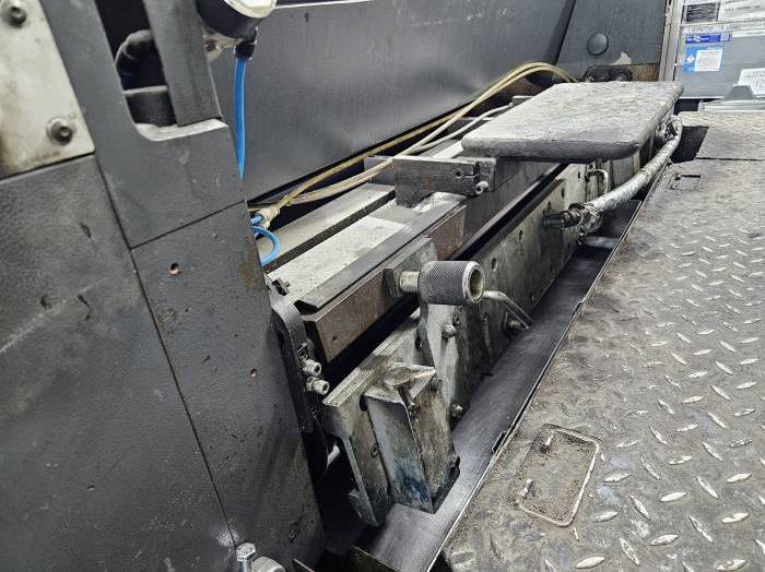 Heidelberg CD 102-3  L UV Hybrid Pic 13