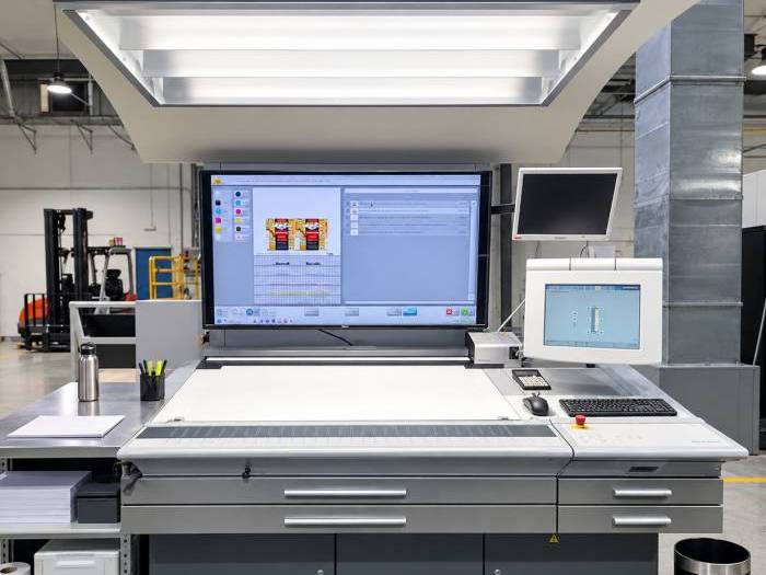 Heidelberg CD 102-6 LX3 UV Hybrid Pic 7
