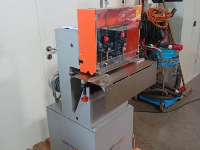 Hohner Exact Wire stitcher Pic 2
