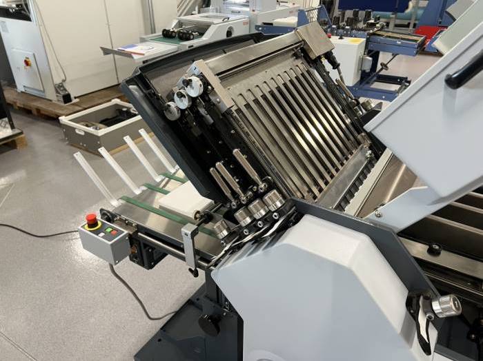Horizon AF-406A Pharmaceutical Folding Machine Pic 8