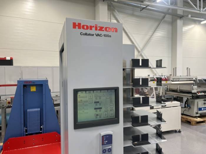 Horizon VAC-100a   PJ-77R Collator with jogger Pic 4