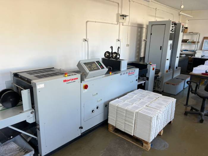 Horizon VAC 1000A   VAC 1000M Pic 1