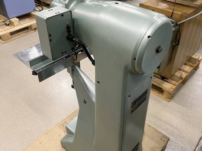 Introma ZD-2D Wire Stitcher Pic 6