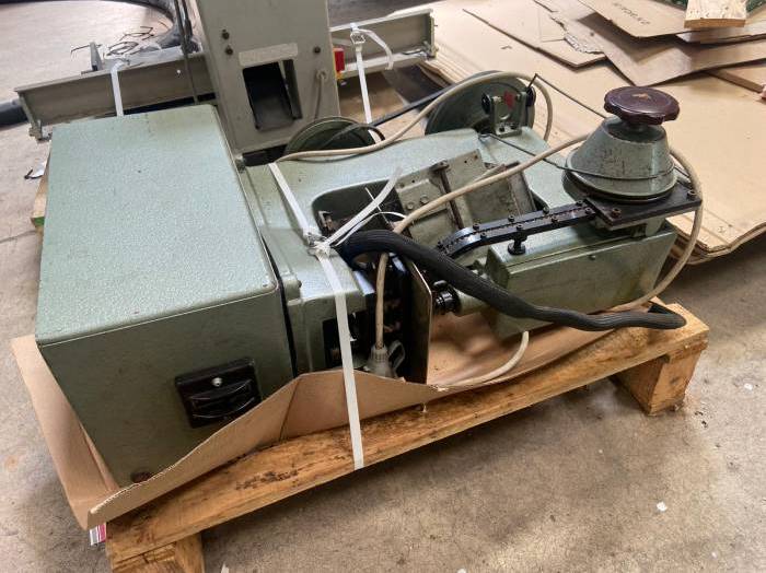 Image1 Jud Eyelet machine