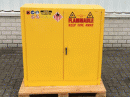 Justrite   Cabinet to store chemical/flammable liquids