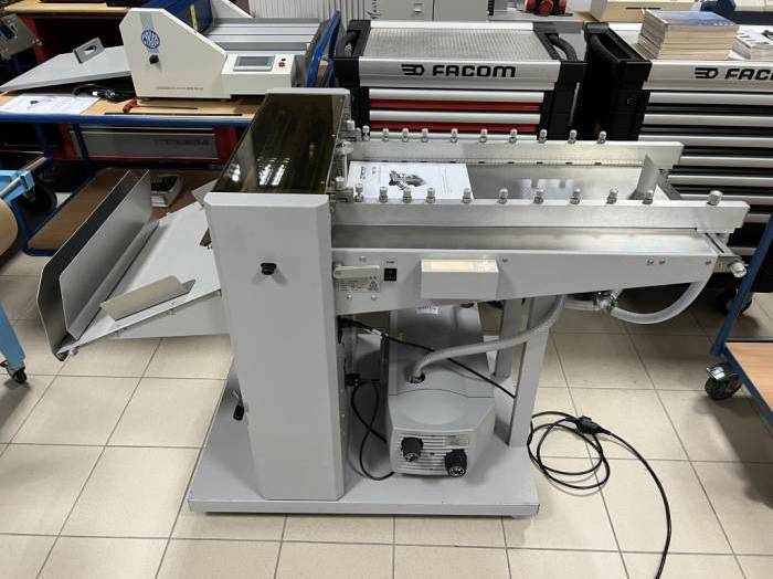 KAS Crease Matic Auto 50 Automatic Creaser Pic 2