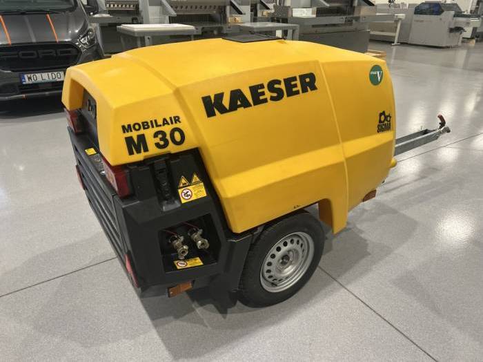 Kaeser M30 PE screw compressor on a trailer Pic 3