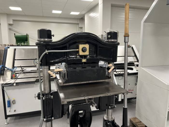 Karl Krause Hot stamping press Pic 2