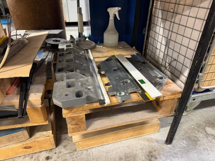 Kolbus HD 130 Three-Knife-Trimmer Pic 6