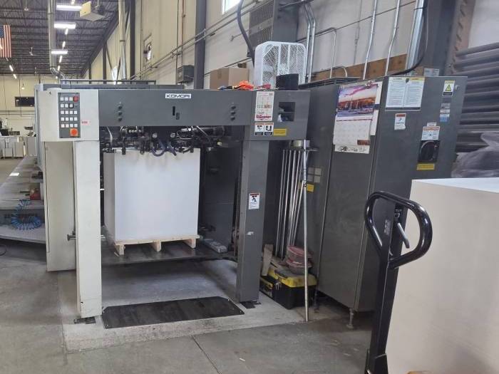 Komori LS 640  coater - 72 x 102 cm Pic 9