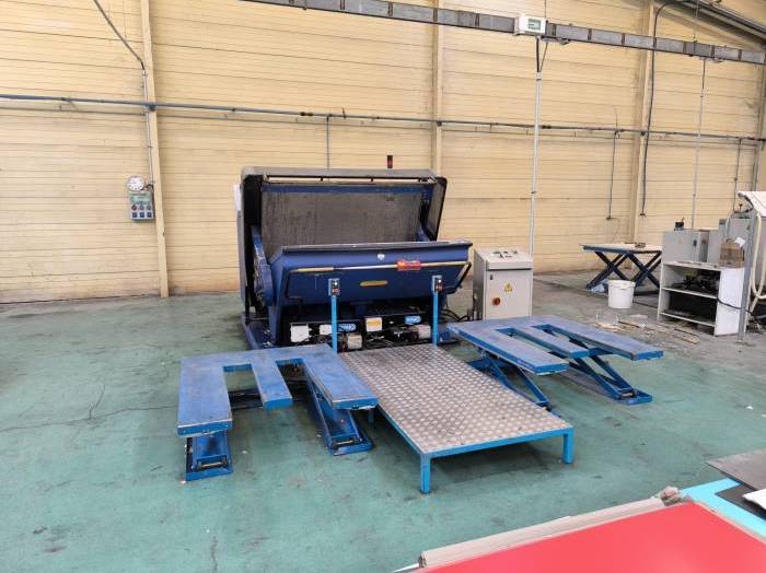 Lavoie VA Automatic die-cutter Pic 2