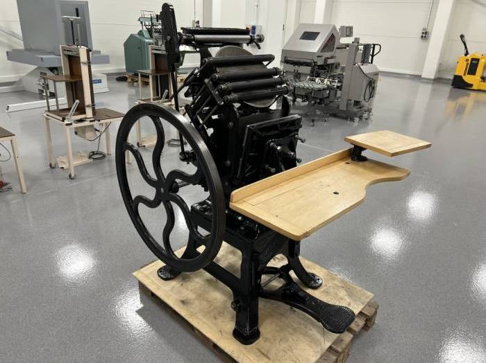 Letterpress printing press, foot operated Pic 1