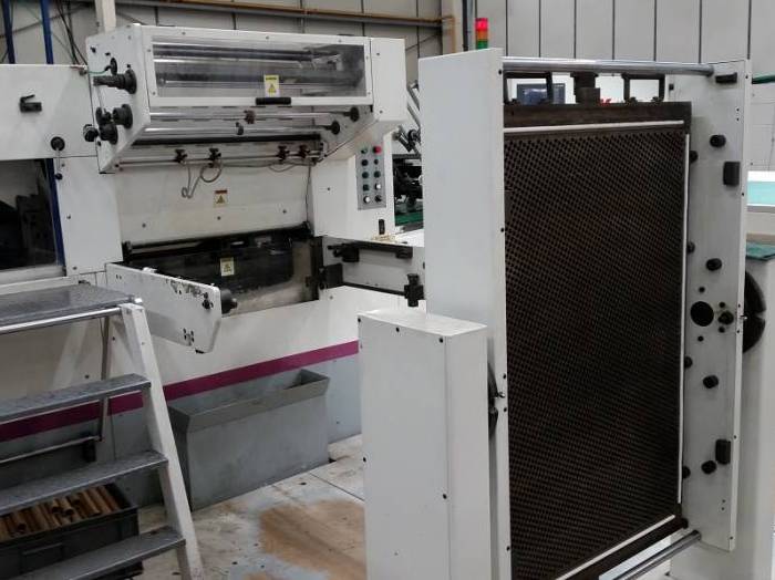 MK 1060 ST Foiling Cutting and Creasing Pic 3