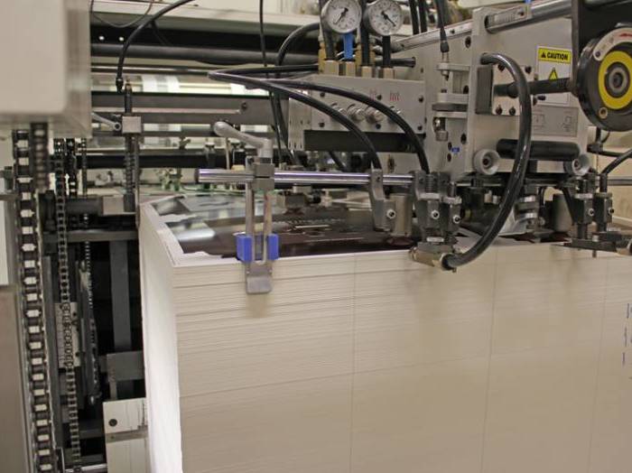 MK 1060 ST Foiling Cutting and Creasing Pic 9