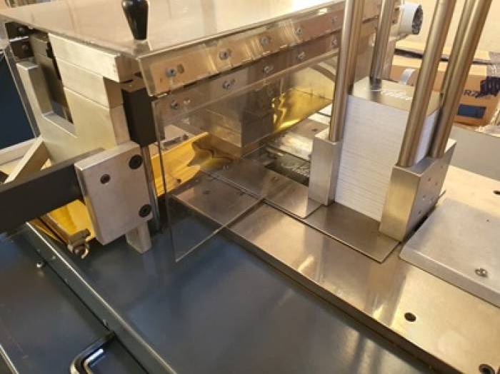 Malhide E4-CC - Plastic Card Foiling Press Pic 5
