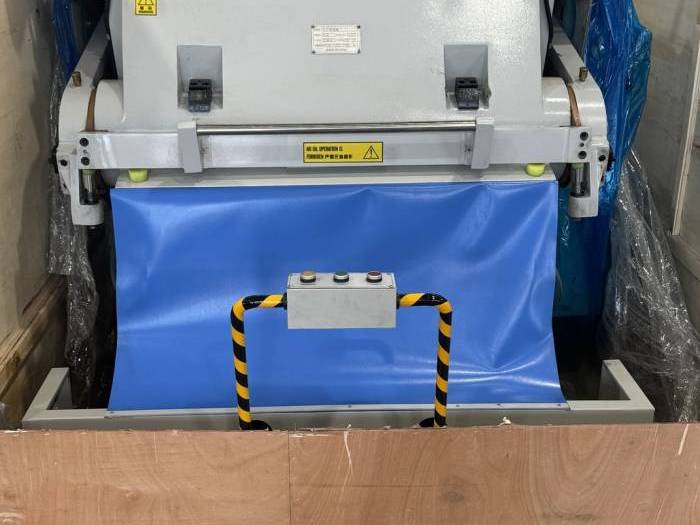 Manual Die Cutting and Creasing ML 1100 - EU Stock Pic 2