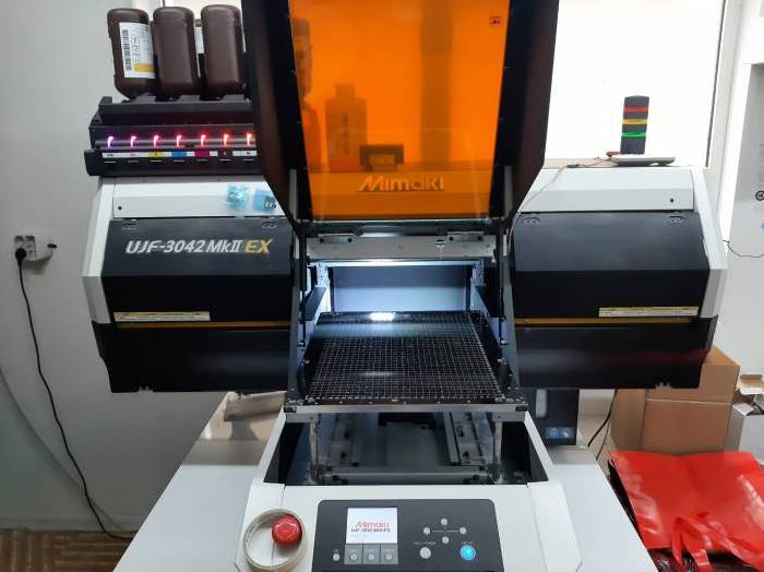 Mimaki UJF-3042 MkII Series UV LED printer Pic 5