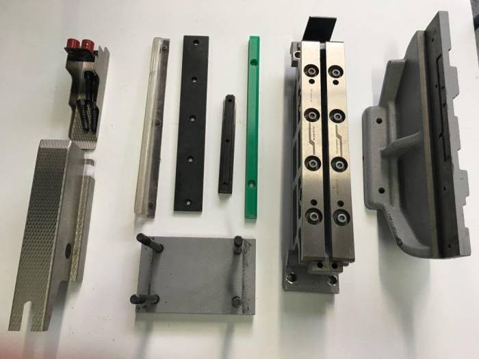 Muller Martini 251 trimmer knife set Pic 1