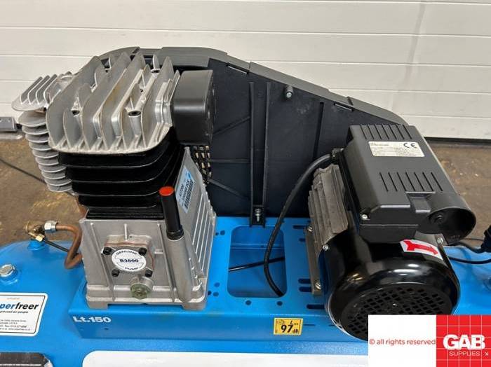 Nuair B 3800 B-150 FM3 UK air compressor with dryer Pic 5