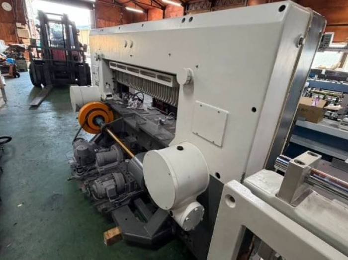 Nagai NCW-137HFD8 Paper Cutting Machine 137 cm Pic 4
