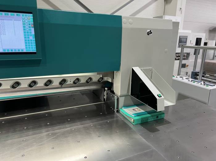 Perfecta 168 TS paper guillotine Pic 4