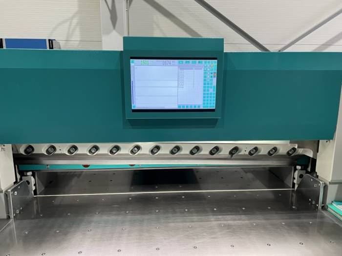 Perfecta 168 TS paper guillotine Pic 6