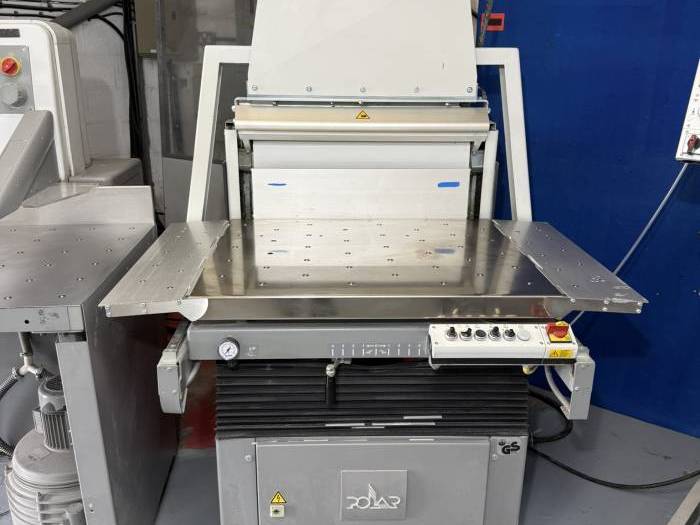 Polar 92 ED Guillotine 92cm   LW 450-2 Stack Lift   RA Pic 7