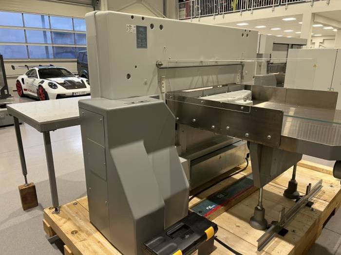 Polar Mohr 115 X Plus Paper Cutting Guillotine Pic 9