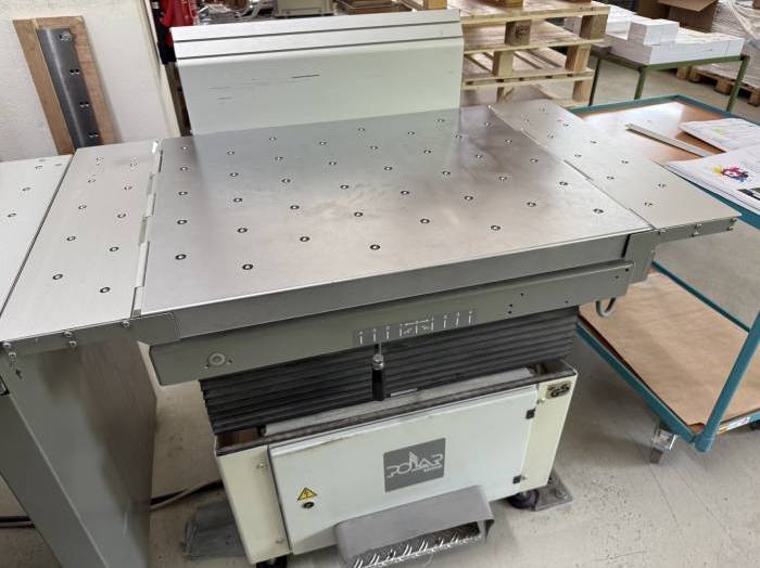Polar R-2 Vibrating Table Pic 2