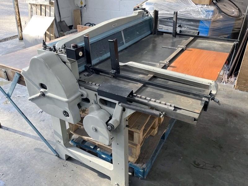 Image1 Polygraph LS 1300 Board Cutter