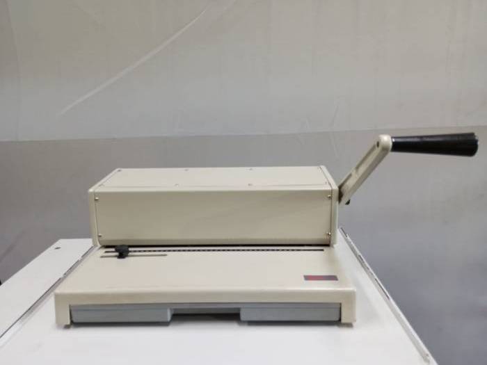 Yosan 4500 - Encuadernadora Pic 1
