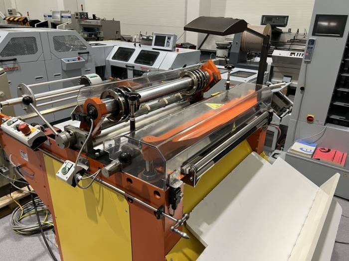 Robust 800 Roll-to-Sheet Slitter Pic 4