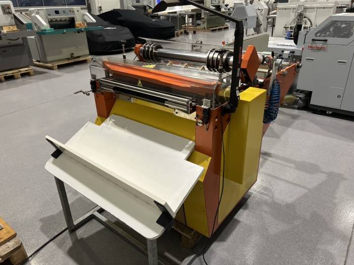Robust 800 Roll-to-Sheet Slitter Pic 13