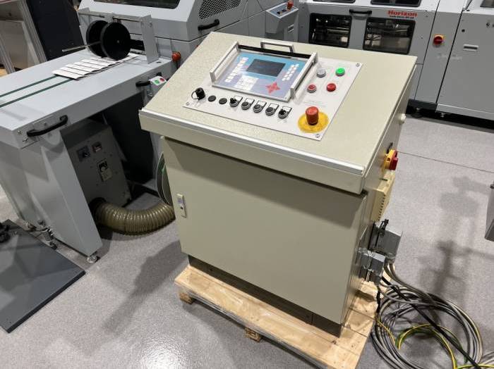 Robust 800 Roll-to-Sheet Slitter Pic 8