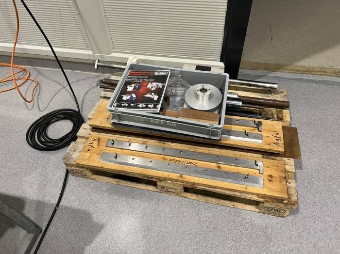 Robust 800 Roll-to-Sheet Slitter Pic 14