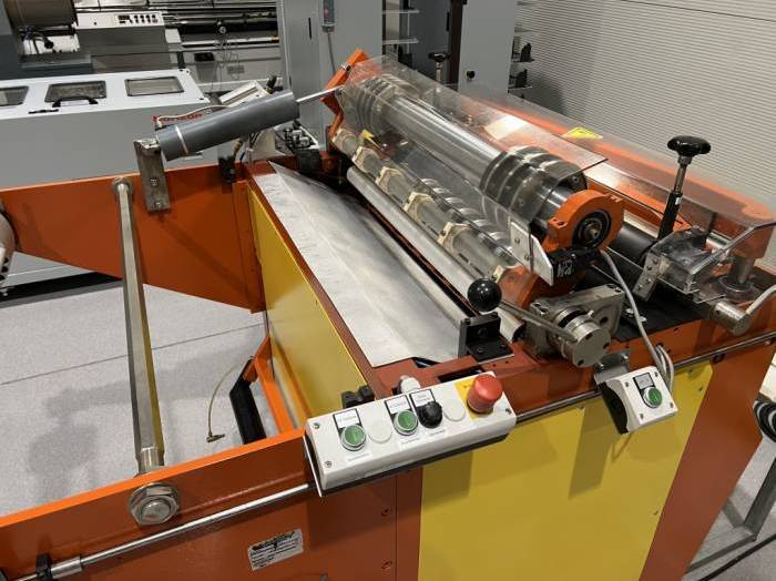 Robust 800 Roll-to-Sheet Slitter Pic 6