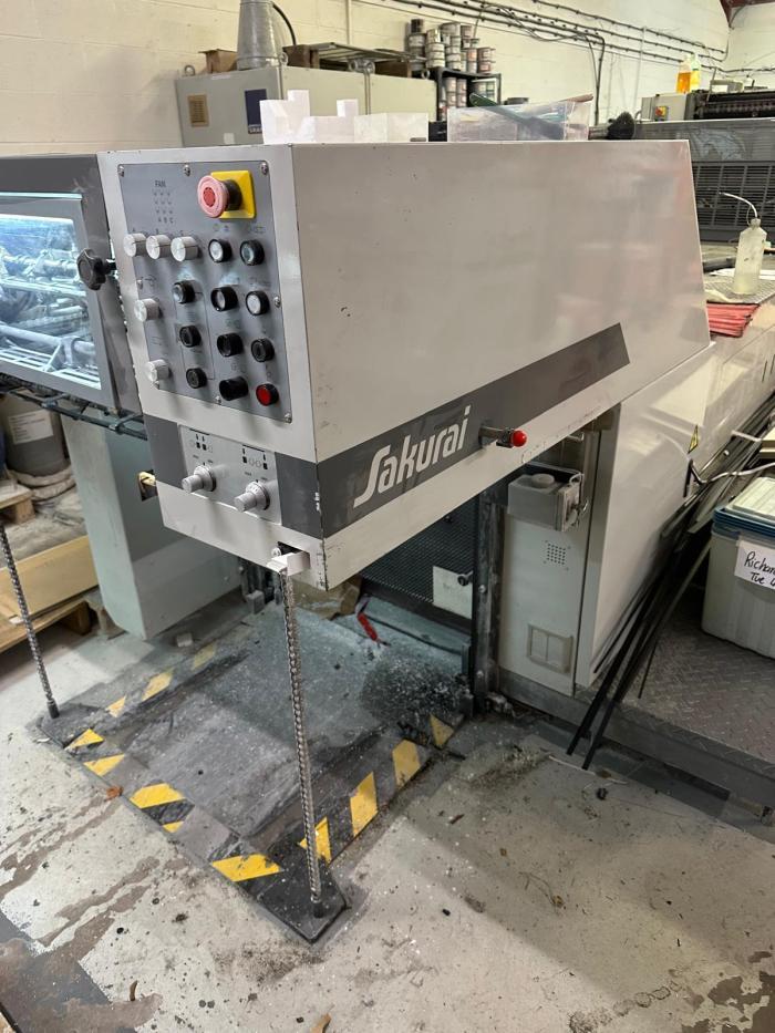Sakurai Oliver 572 ED2 Coater Pic 5