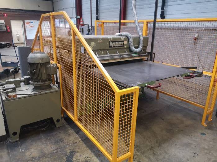 Sandt 150 Ton die cutting machine Pic 2
