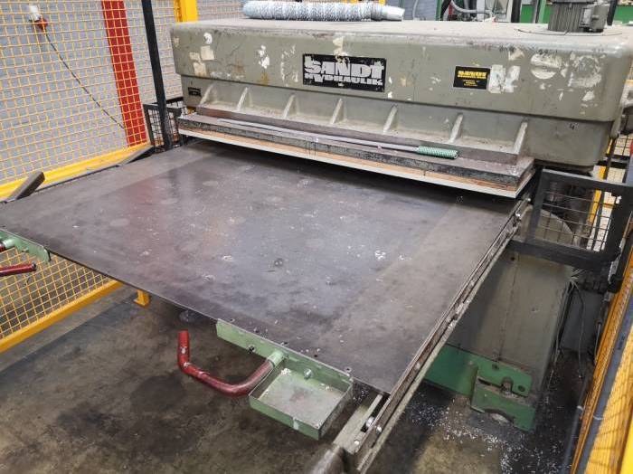 Sandt 150 Ton die cutting machine Pic 7