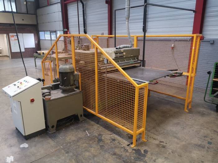 Sandt 150 Ton die cutting machine Pic 4