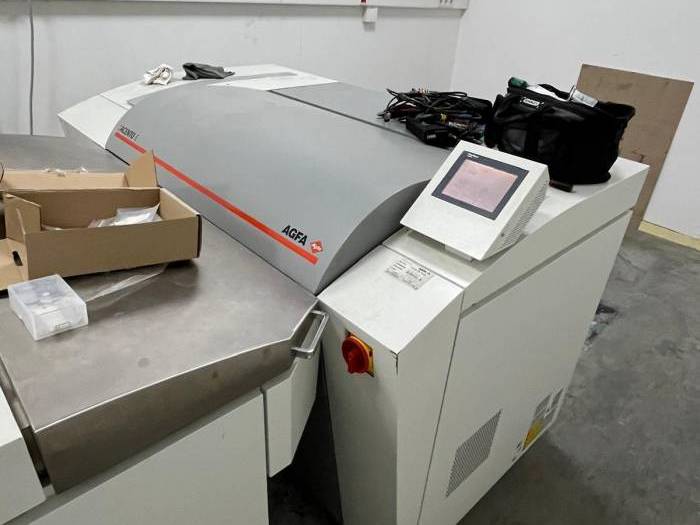 Screen PT-R 4300 E Pic 1