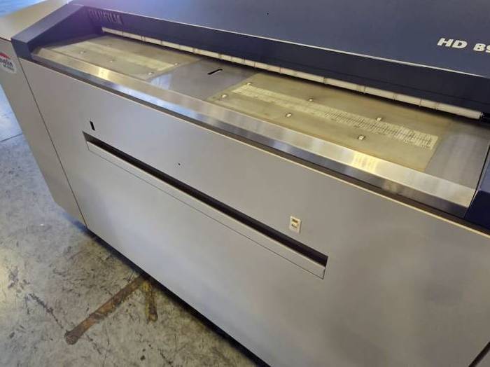 Screen PTR 8900 E Pic 1