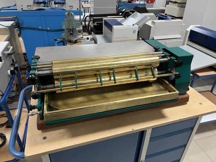 Sumbel Herold 500 Gluing Machine Pic 3