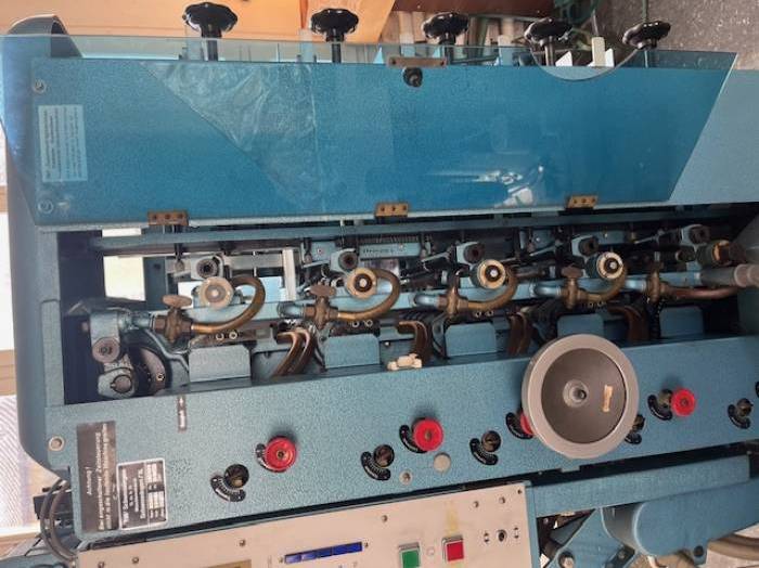 TMF N 10 Collator Pic 3